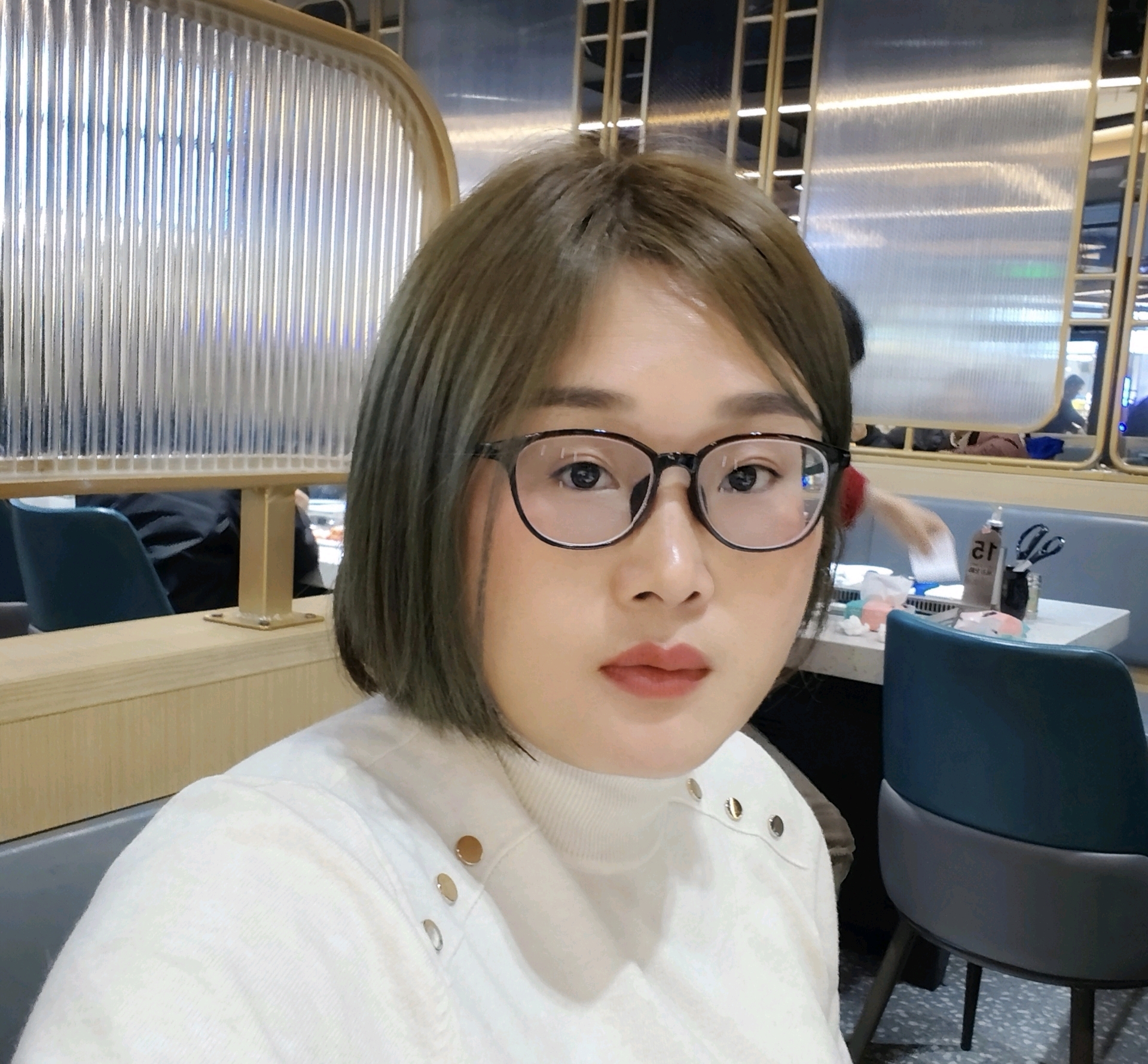 罗女士