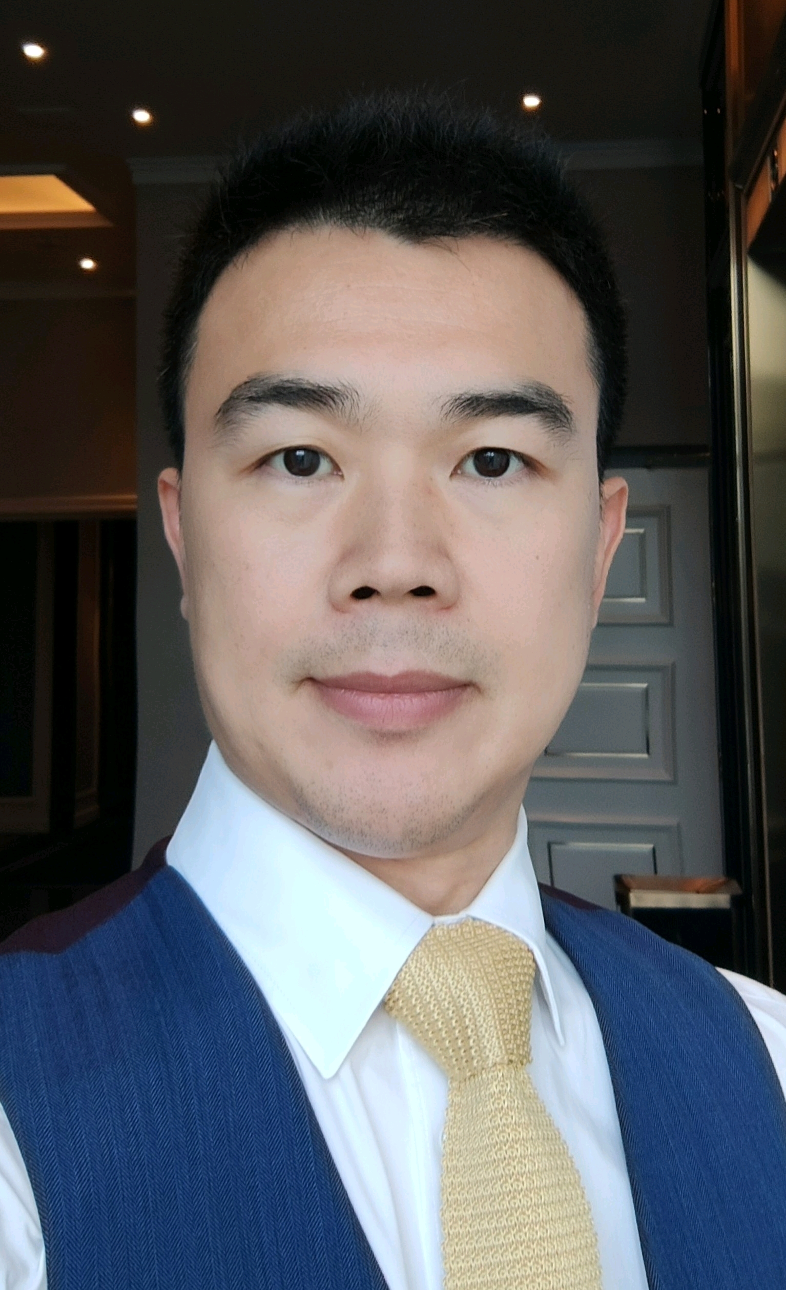 李先生